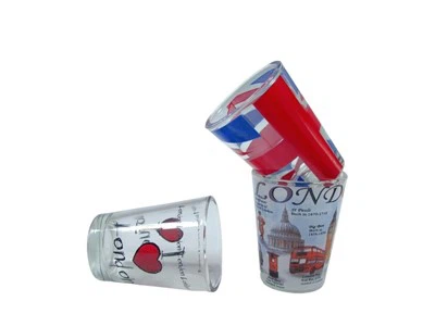 Tua iav mug nrog decal